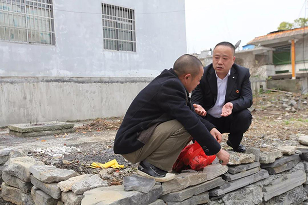 卫士手记 这位纪委书记在办案中遇到熟人后